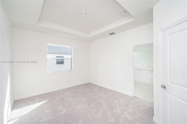 Building Photo - 2642 SE 10th St