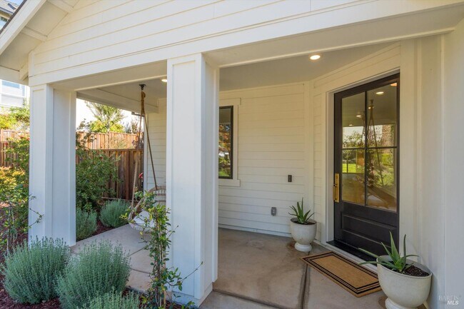 Building Photo - 1980 Bent Tree Pl