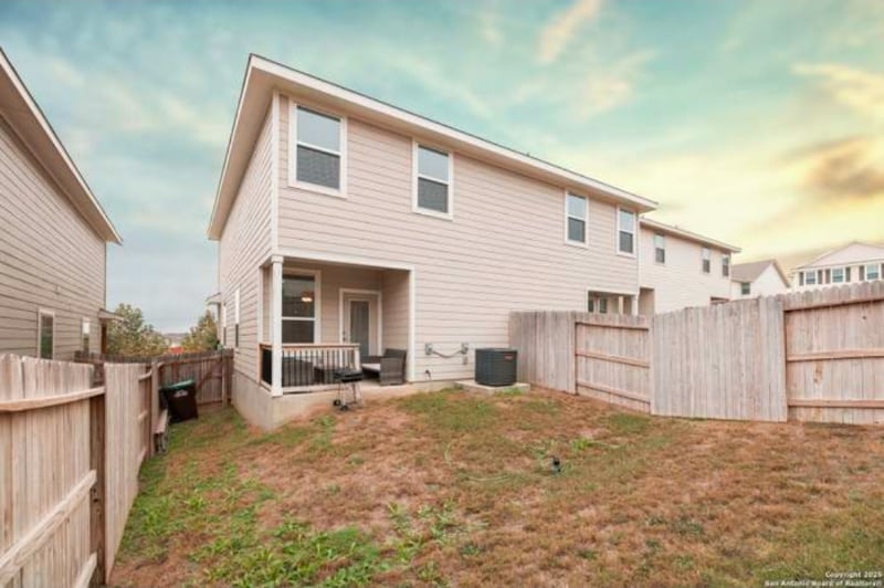 Building Photo - 7508 Magnolia Village