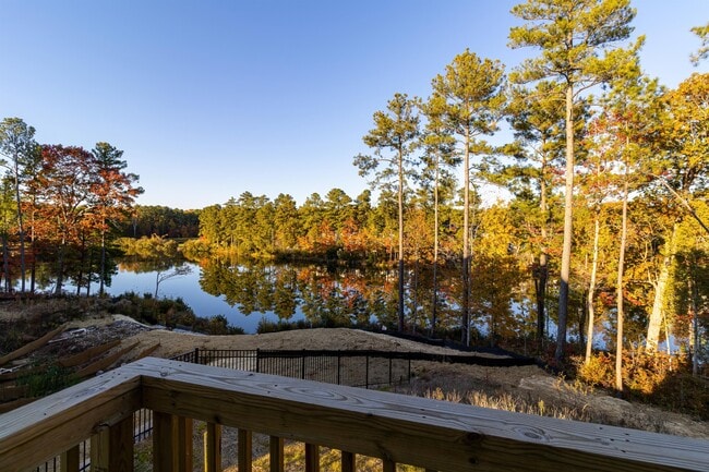 Building Photo - 1056 Shoreside Dr