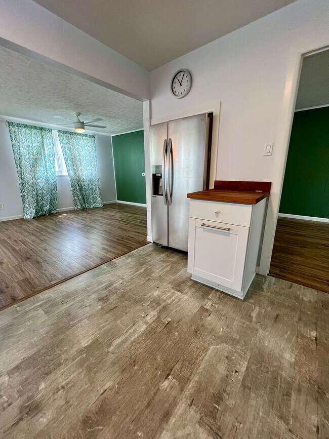 Building Photo - Stunning Single Family Home in King of Pru...