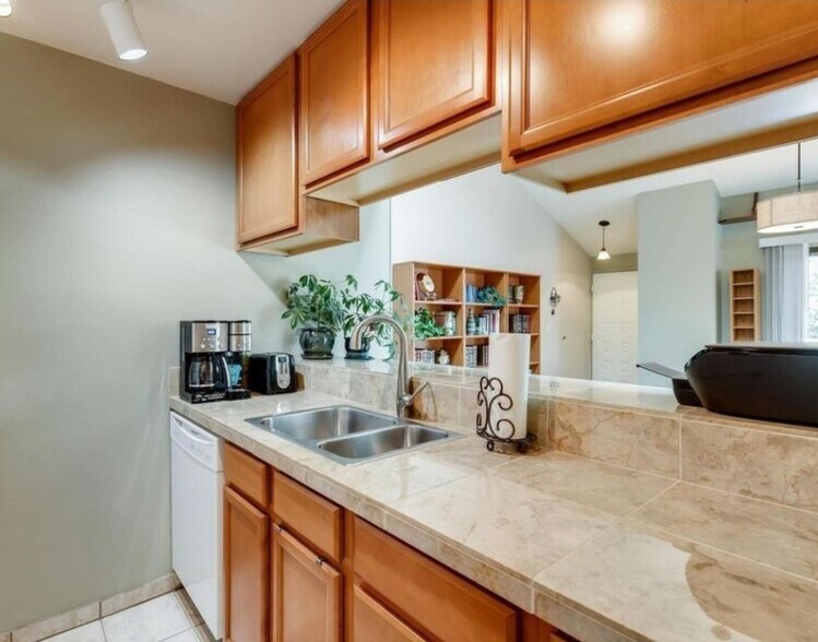 Building Photo - 1762 S Trenton St