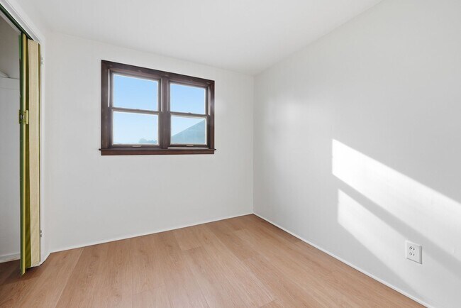 Building Photo - 1403 Uelen Ct
