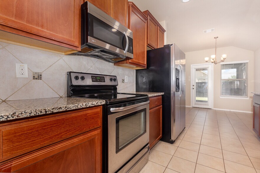 Building Photo - 8813 Deadwood Ln