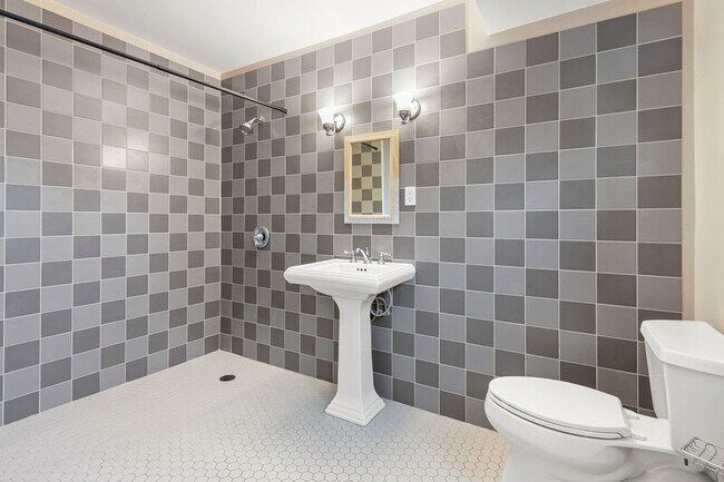 Building Photo - 4707 N Willamette Blvd