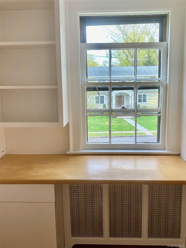 Building Photo - 34 Maplewood St