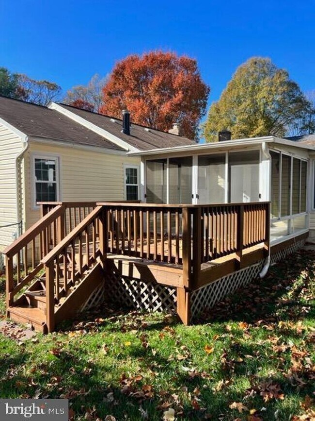 Building Photo - 9112 Cascus Dr