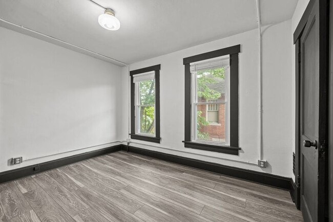 Building Photo - 941-945 E. Whittier Ave.