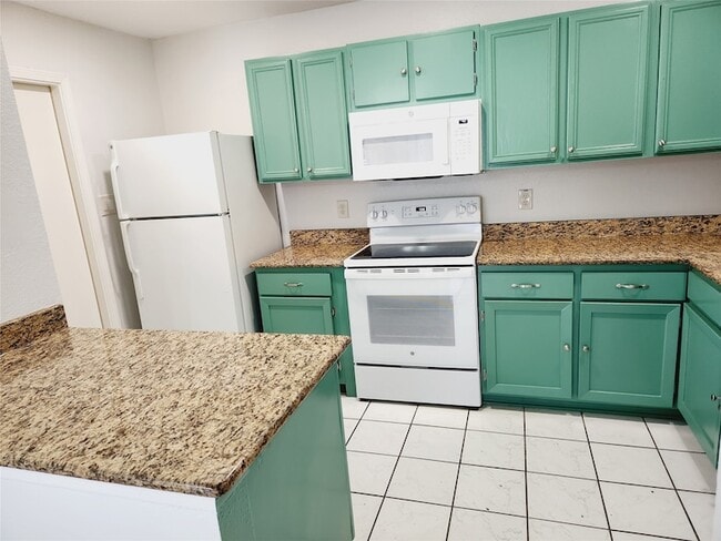 Building Photo - 23503 Prairie Bird Dr