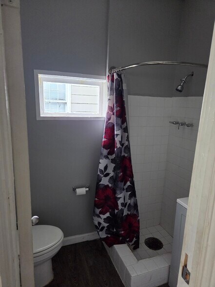 Building Photo - 1893 3rd Ave