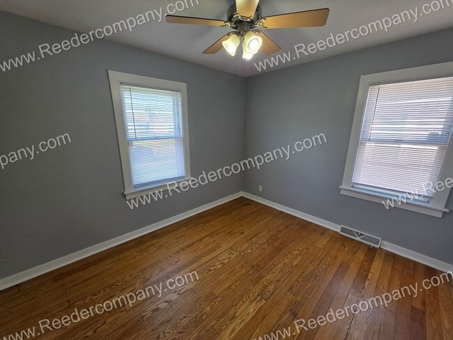 Building Photo - 2 Bedroom / 2 Bath Home Walking Distance to PNW-Hammond Campus