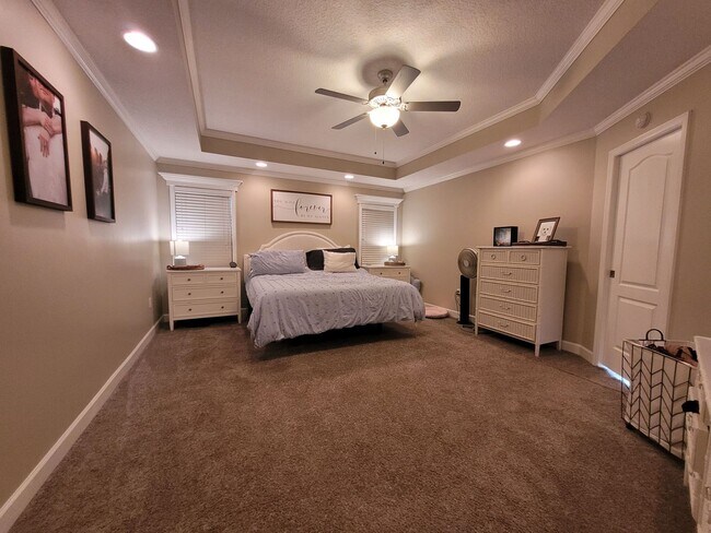 Building Photo - Exquisite Southern Living: 3BR/2BA Gem with Modern Touches, Fenced Yard, and Community Pool in Be...