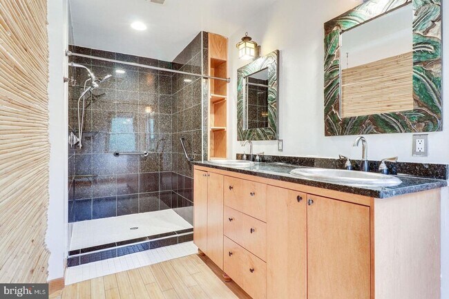 Building Photo - This elegant and unique three-level split ...