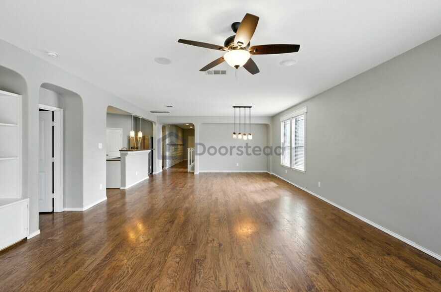 Building Photo - 920 Water Hyacinth Loop