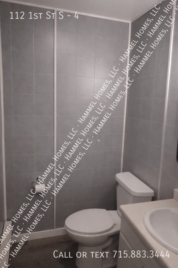 Building Photo - 112 1st St S