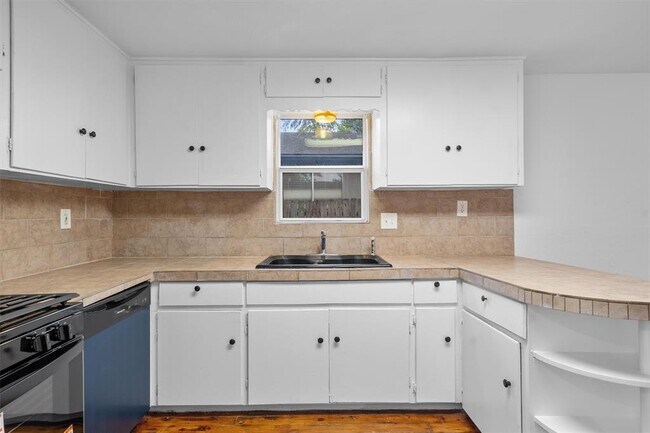 Building Photo - 403 Blackson Ave