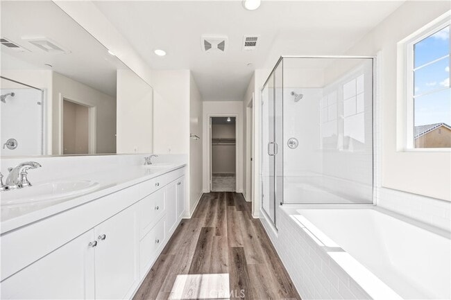 Building Photo - 12511 Ava Loma St