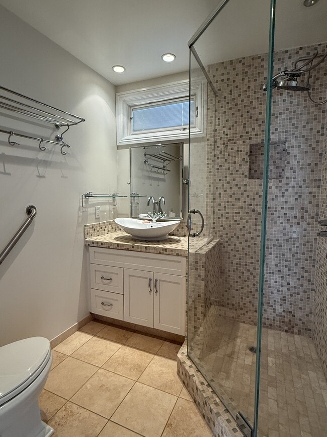 Building Photo - 3522 Crown Point Dr