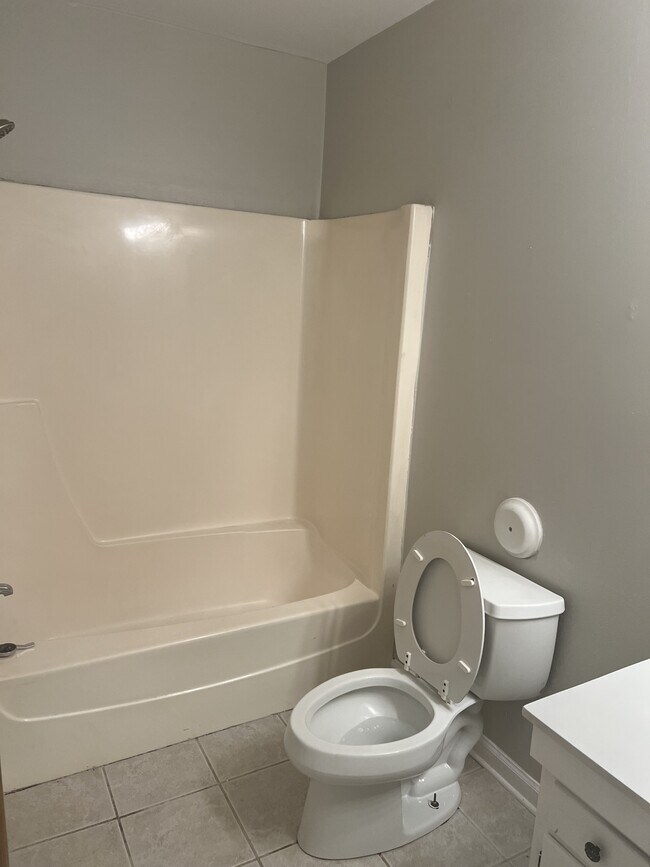 Building Photo - 201 Northpoint Ave