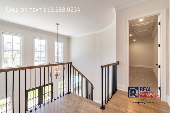 Building Photo - 9220 Lehigh Dr