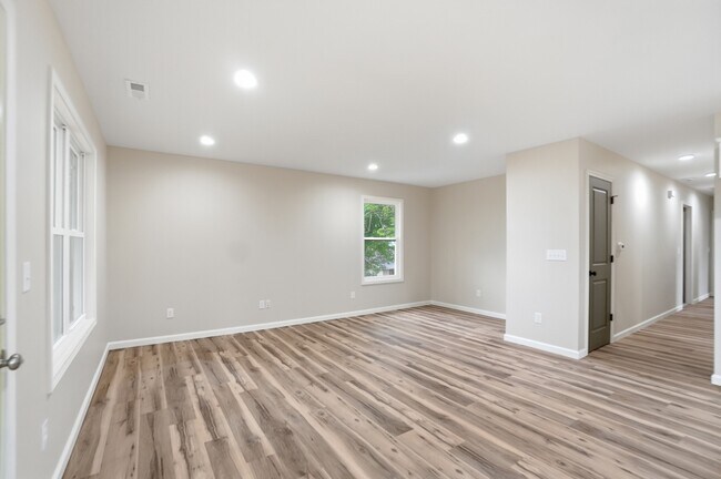 Building Photo - 1626 Howell St
