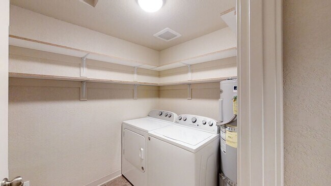 Building Photo - 1722 C Pl SE