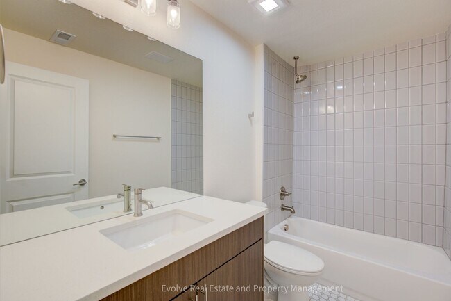 Building Photo - Evolve Real Estate: Gorgeous Townhome Near Sloan's Lake AVAILABLE JUNE 1ST!