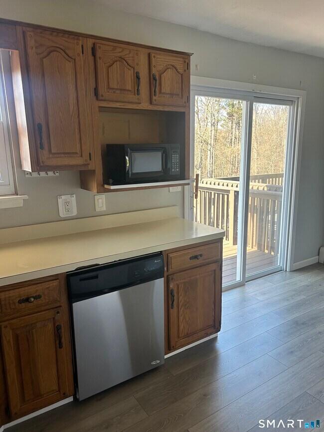 Building Photo - 69 Graham Ridge Rd