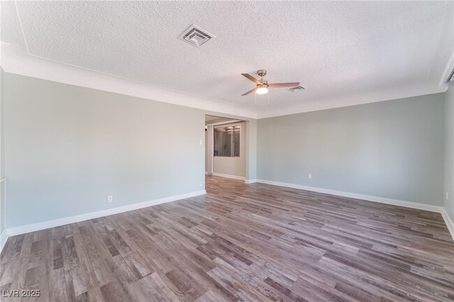 Building Photo - 2112 S Van Patten Pl