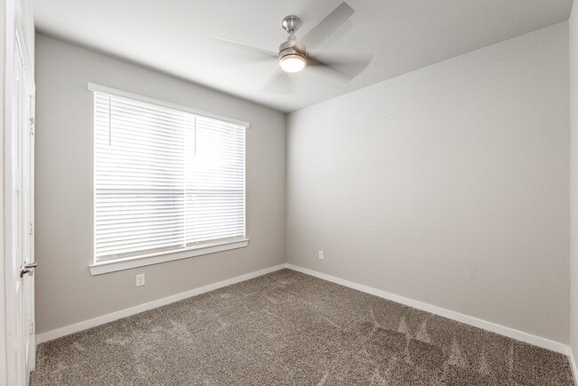 Building Photo - 22806 Theodoli Dr