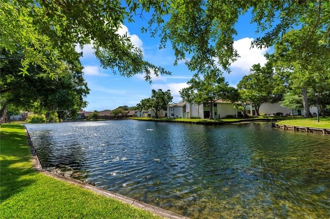 Building Photo - 4114 Pinelake Ln