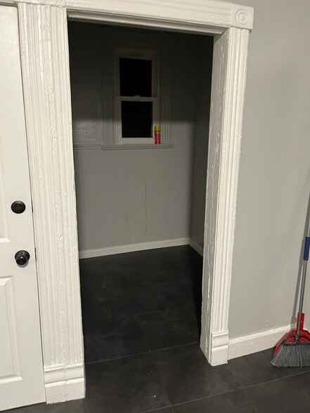 Building Photo - 420 Grant St