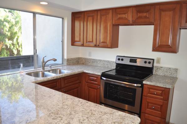 Building Photo - 8085 Caminito de Pizza