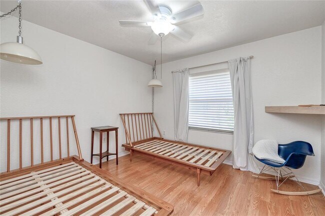 Building Photo - 3021 Palm Dr