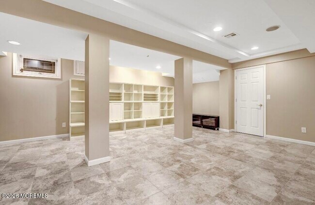 Building Photo - 28 Musket Ln