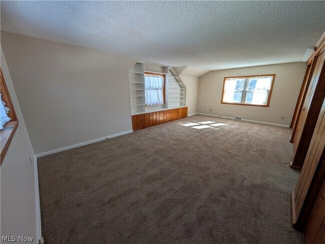 Building Photo - 703 Avondale St