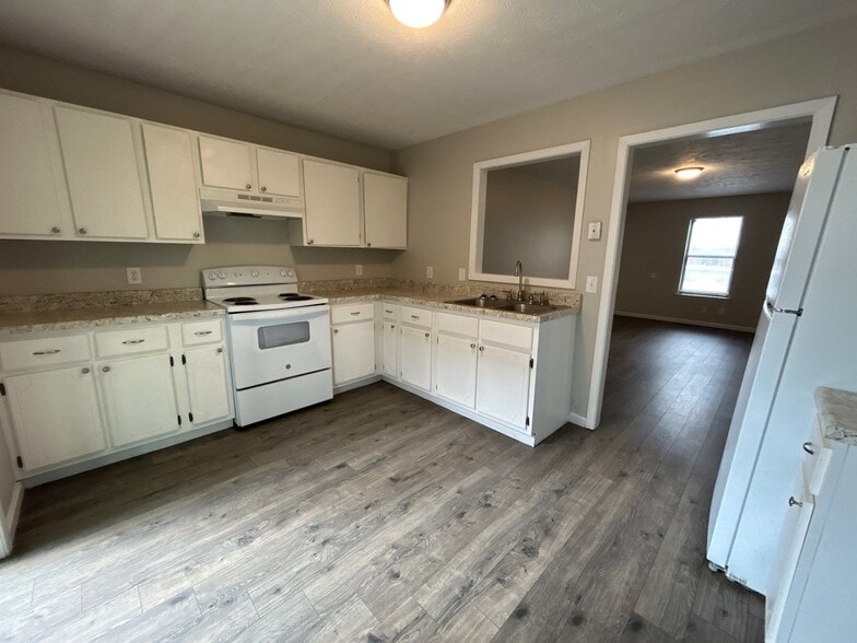 Building Photo - 275 Tinker Hill Cv