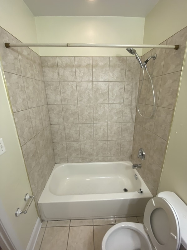 Building Photo - 1600 Light St