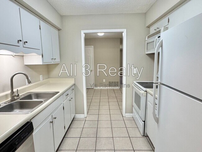 Building Photo - 116 Hargis Dr