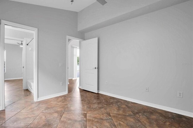 Building Photo - 11102 Lakeside Vista Dr