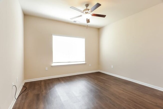 Building Photo - Hpme for rent in Pell City!