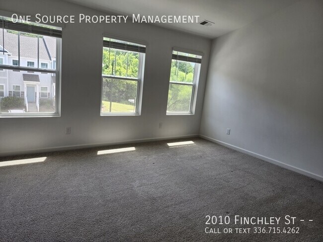 Building Photo - 2010 Finchley St