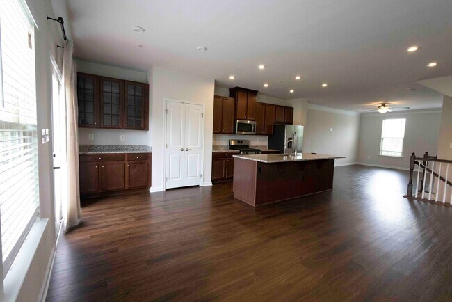 Building Photo - Charming 3 Bedroom/2.5 Bathroom in Bel Air, MD!