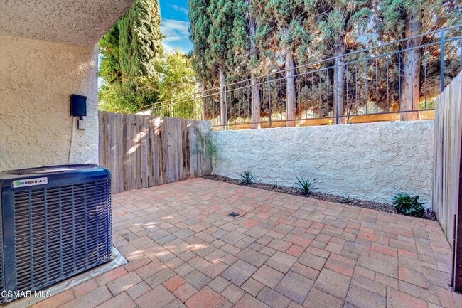 Building Photo - 1831 Foursite Ln