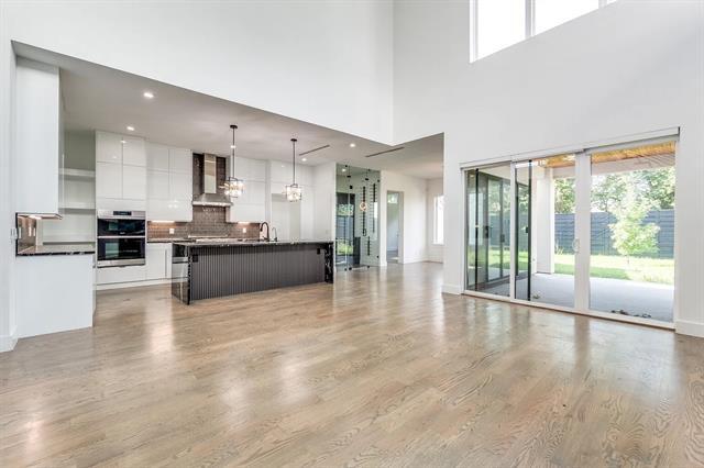 Building Photo - 4707 Cowan Ave