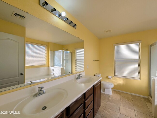 Building Photo - 6455 W Orchid Ln