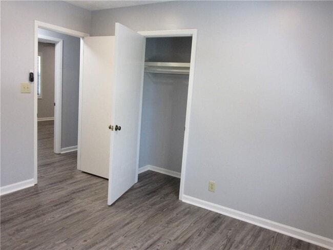Building Photo - 2254 Post Oak Dr