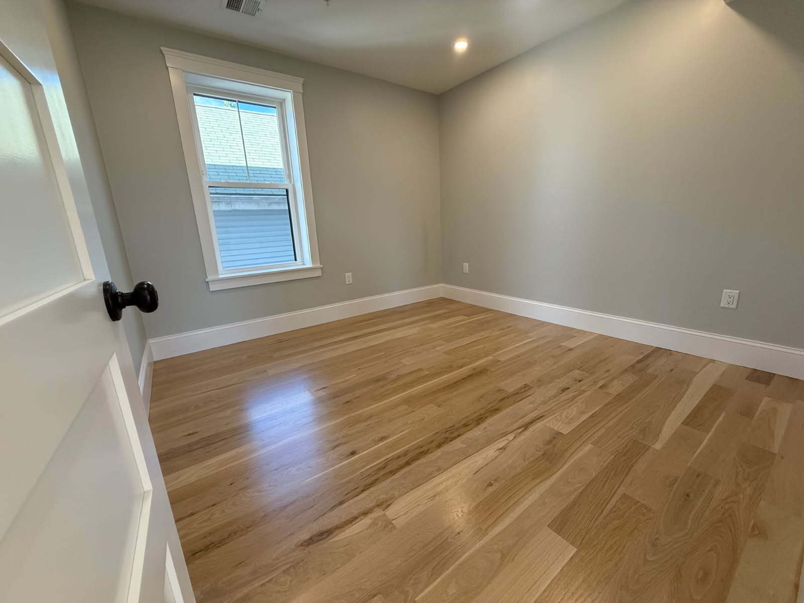 Building Photo - 93 Grant St