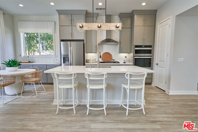 Building Photo - 525 Daniel Freeman Cir