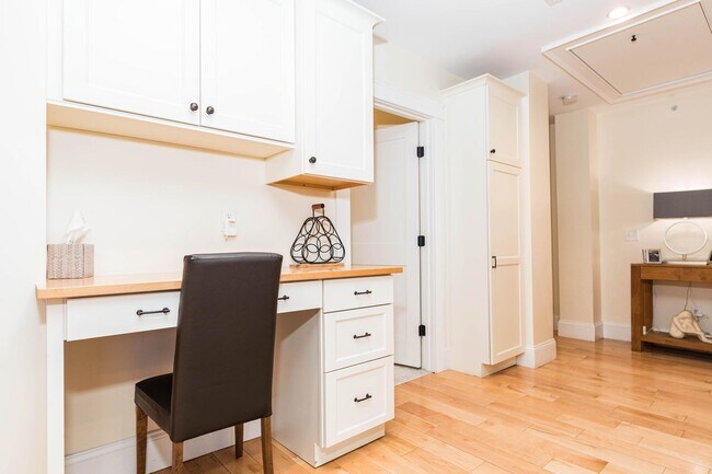 Building Photo - 1 Franklin St